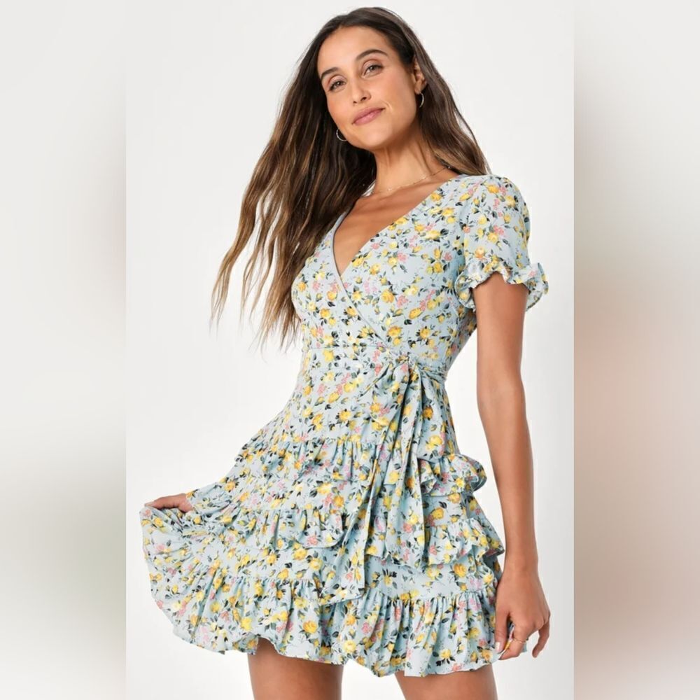 Lulus Feeling Butterflies Blue Floral Tiered Ruffle Mini Dress size small new